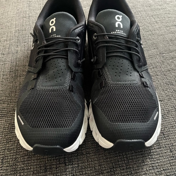 On Running Black and White Athletic Shoes - Picture 3 of 4